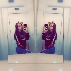 Meet your Posher, Alisa